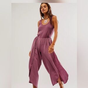 Free people Dune Breeze One-Piece (dusty orchard)